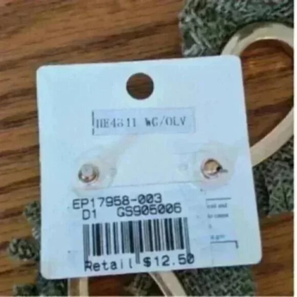 Lot of 3 pairs of Dangle Earrings - Picture 5 of 5